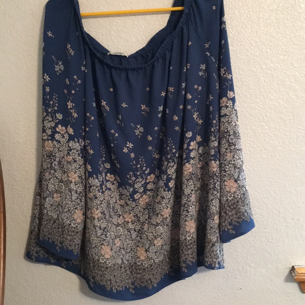 Gorgeous off the shoulders tunic